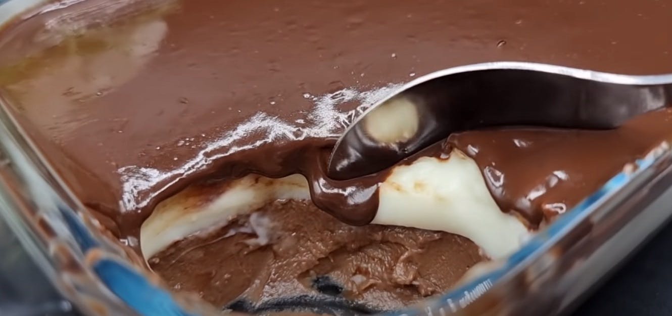 Pavê de Chocolate Natalino: Delícia Cremosa e Fácil