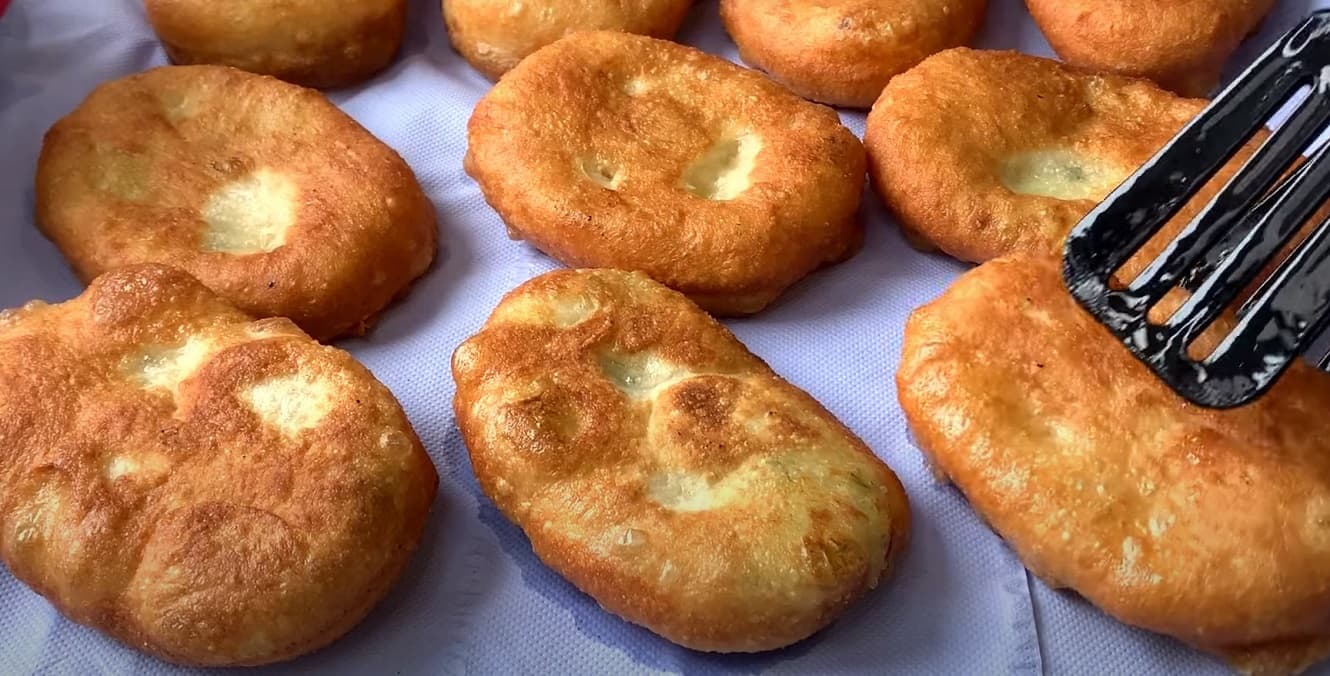 Bolinho de Trigo Dourado e Fofinho: Receita Fácil e Rápida