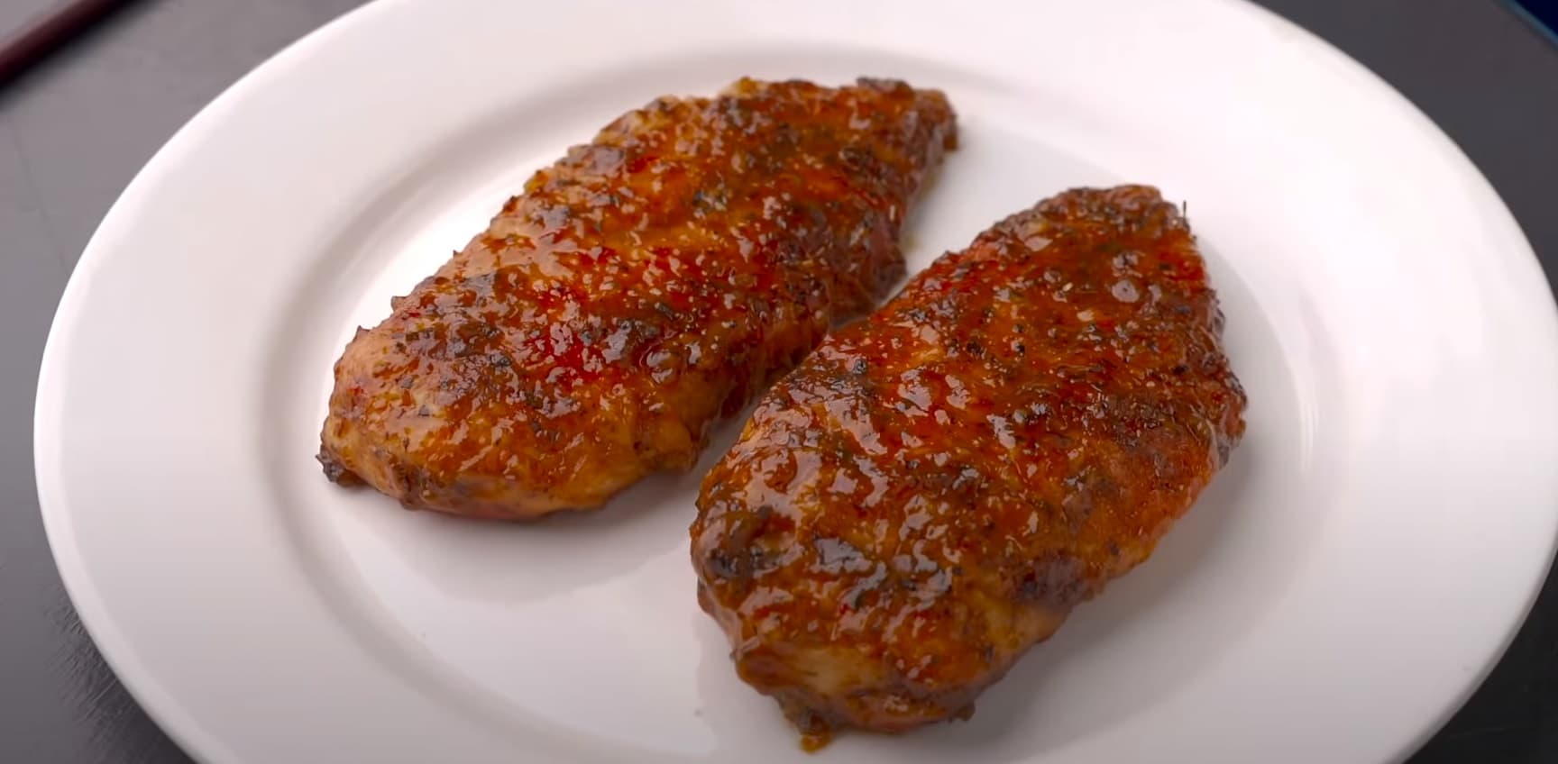 Peito de frango ao molho barbecue