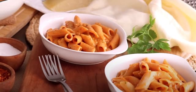 Macarrão com Molho Cremoso de Paprica