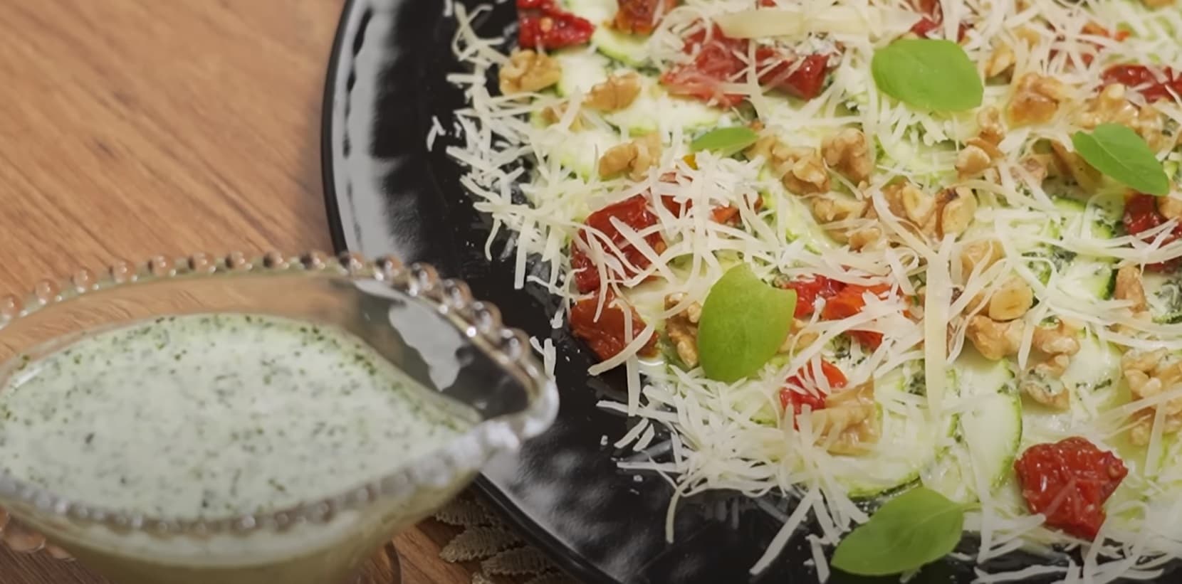 Carpaccio de Abobrinha com Creme de Hortelã